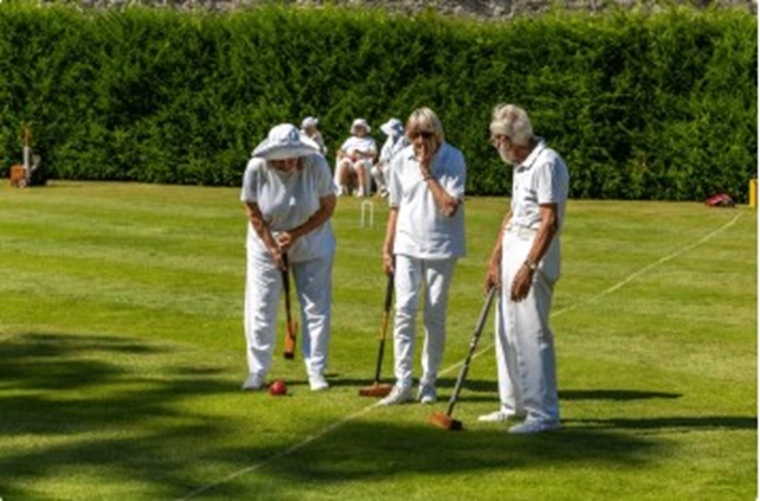 How Rich Are UK Retirees? Wealth & Income